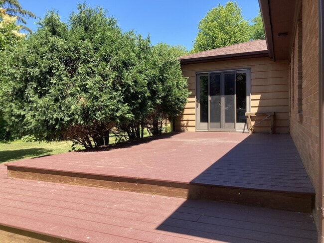 Building Photo - 418 S Owen Dr