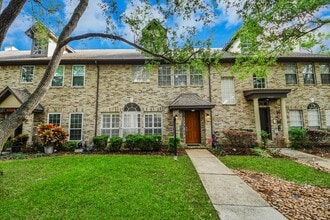 Building Photo - 2204 Gemini St