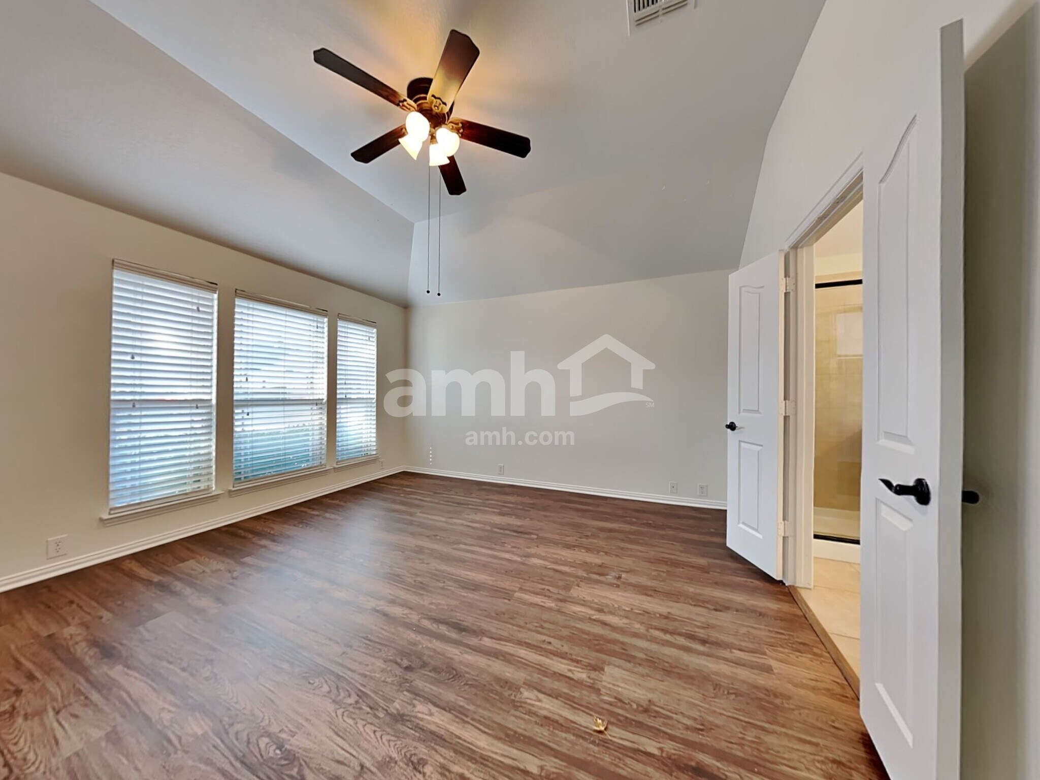 Building Photo - 625 Vickie St