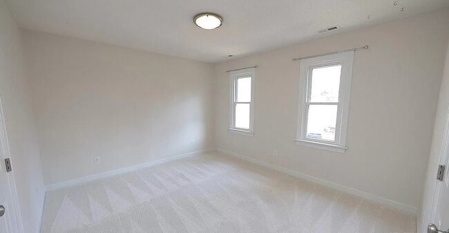 Building Photo - 112 Aborfield Ct