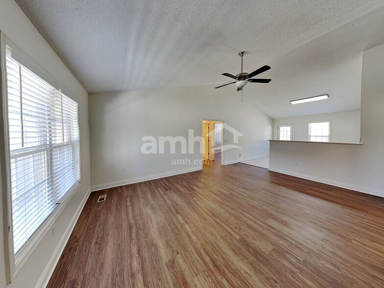 Building Photo - 1234 Piney Church Rd