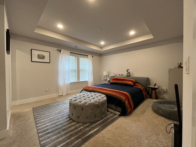 Building Photo - Open Concept 4BR Home with Island Seating, Loft & Spacious Living Room