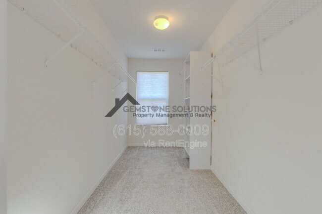 Building Photo - 2704 Orleans Dr