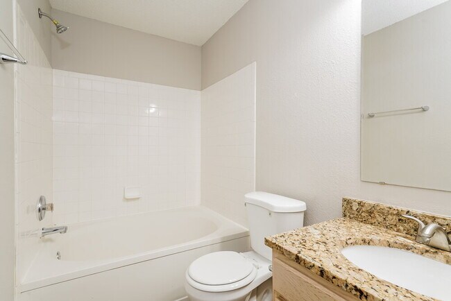 Building Photo - 1278 Kenwood Dr