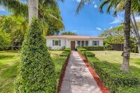 Building Photo - 6890 SW 51st St
