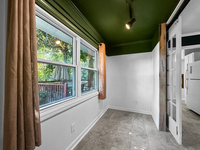 Building Photo - Charming 4 Beds 2 Baths Home in Chamblee!