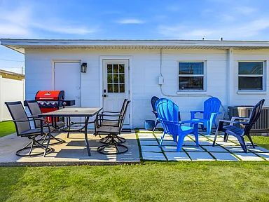 Building Photo - Fully Furnished South Tampa Retreat | Flexible Lease Terms