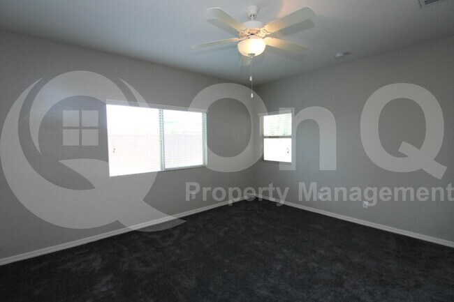 Building Photo - 41582 N Willow Ct