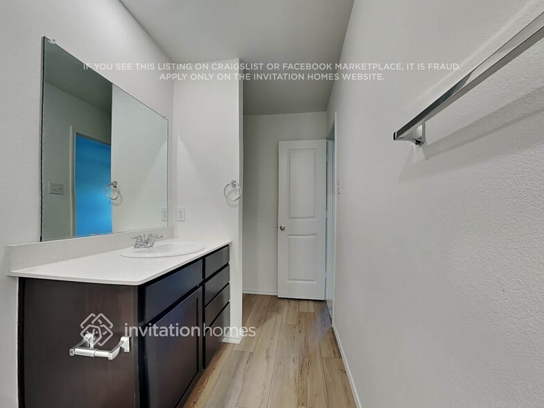 Building Photo - 222 Br Vlg Wy