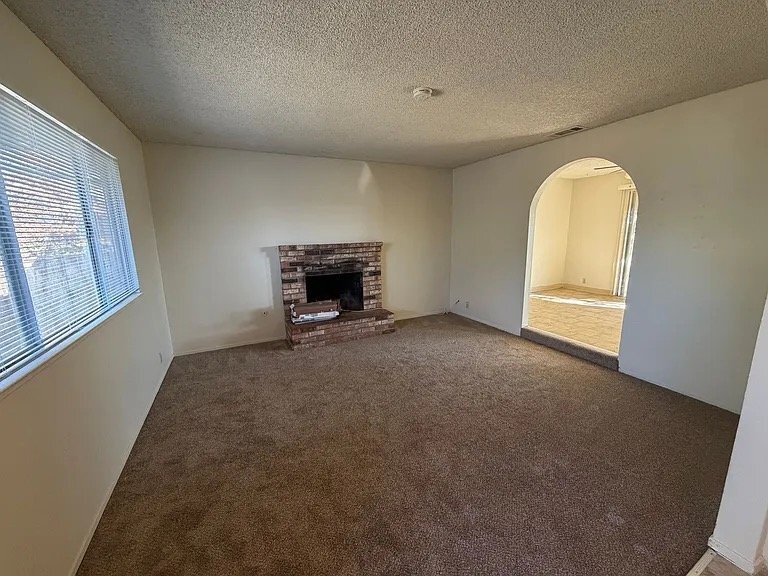 Building Photo - 600 Wigeon Way