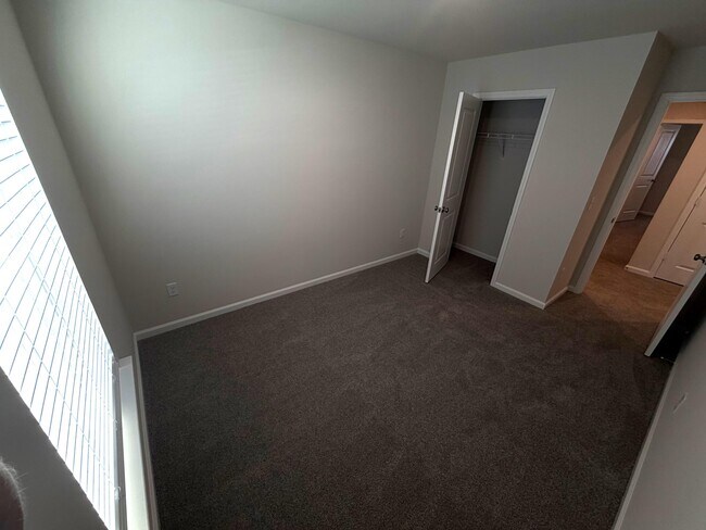 Building Photo - 2382 Bellflower St