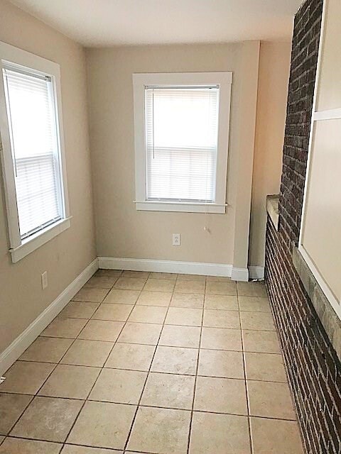 Building Photo - 45 Water St