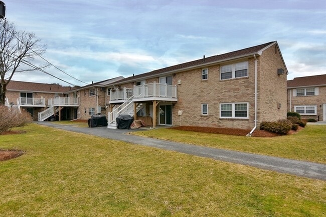 Building Photo - 80 A Washington Park Dr