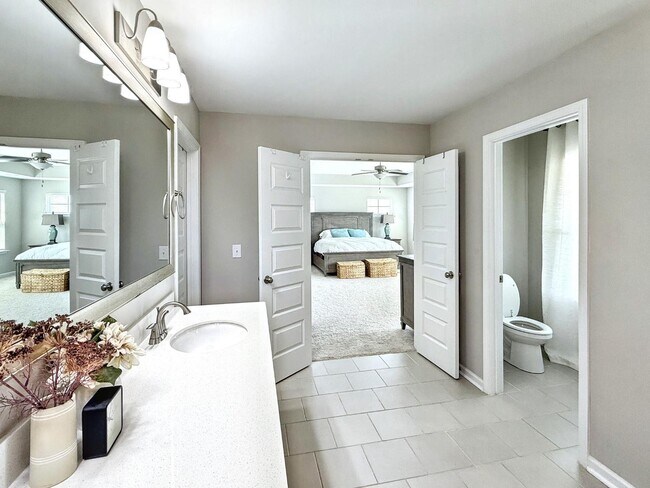 Building Photo - 524 Harbour Pointe Dr
