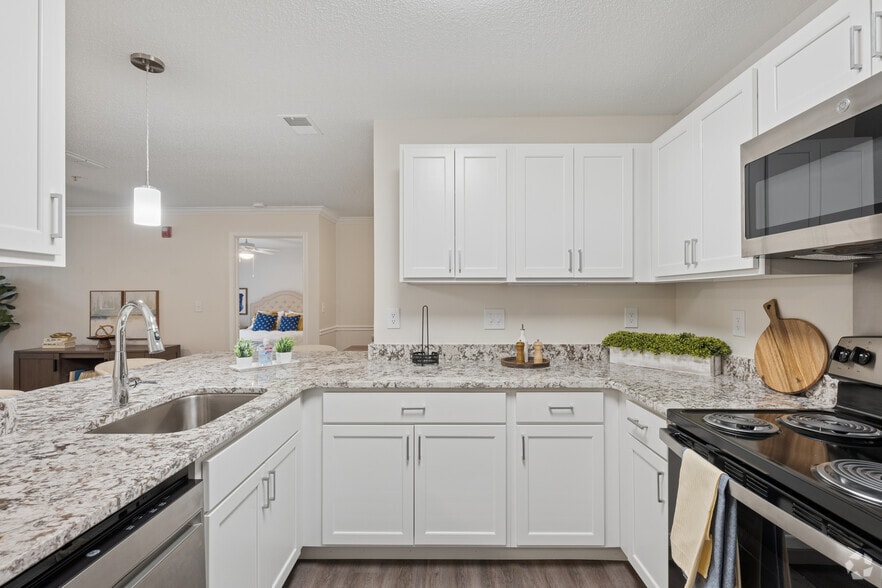2BR, 2BA - 1,209SF - Kitchen - Alexander at Stonecrest Apartments