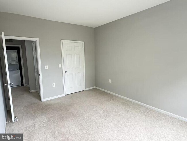 Building Photo - 11353 Aristotle Dr