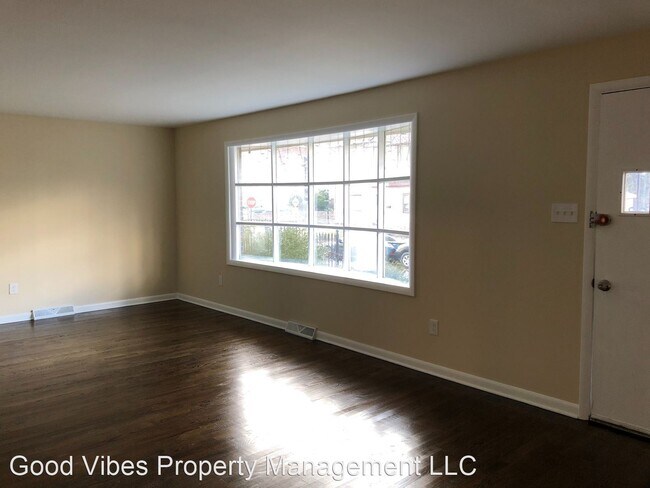 Building Photo - 2 br, 1 bath House - 166 Linden Ave
