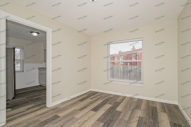 Building Photo - 1100 Mona Dr