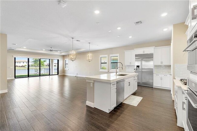 Building Photo - 11835 S Baypoint Cir