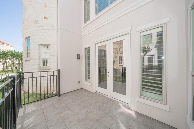 Building Photo - 13415 Preston Cliff Ct