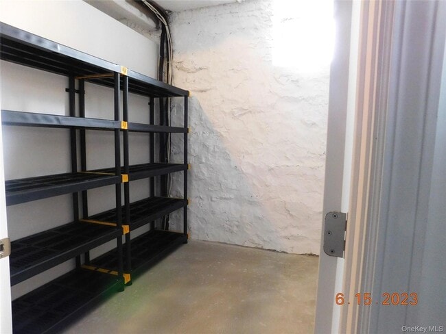 Building Photo - 27 Fremont St