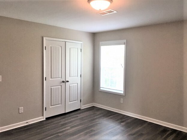 Building Photo - 921 Beverly Ct