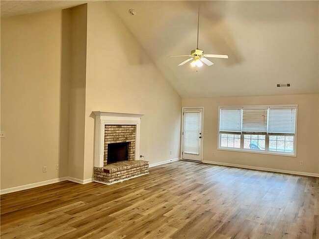 Building Photo - 283 Grand Ashbury Ln