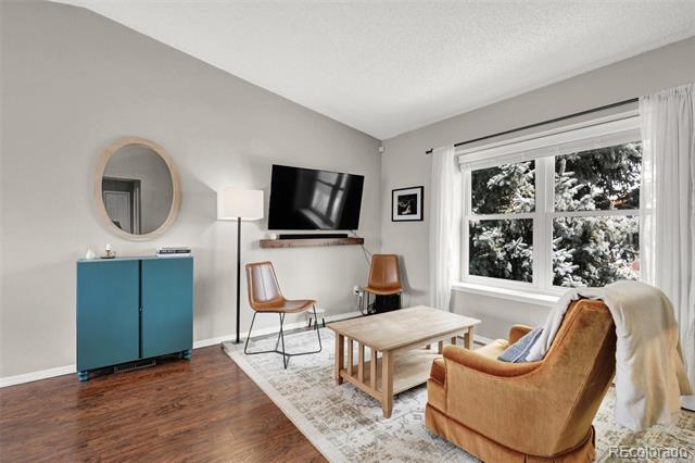 Building Photo - 3240 Post Oak Dr