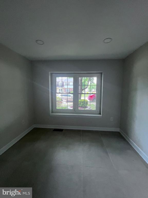 Building Photo - 14829 Emberdale Dr