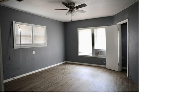 Building Photo - 1609 S Main St