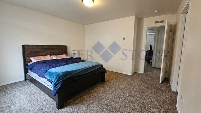 Building Photo - Fantastically Located Home in Boise!