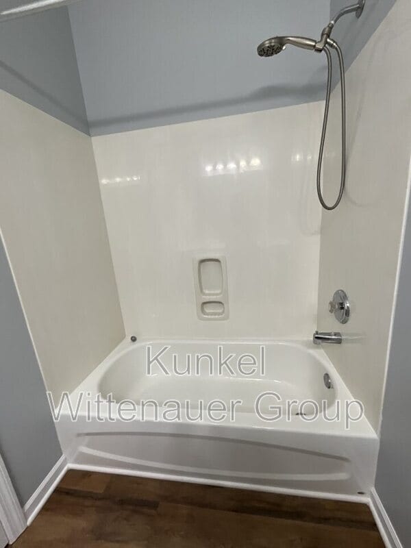 Building Photo - 2308 Four Lakes Dr