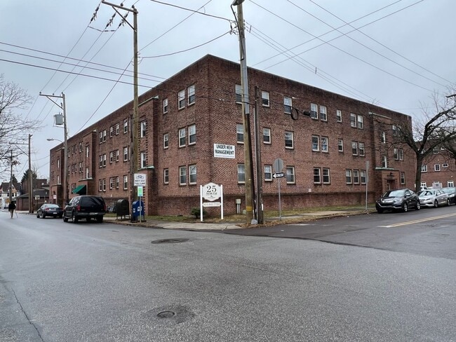 Primary Photo - Modernized 1 br, heat included - Oct 14 mo...