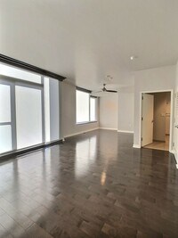 Building Photo - Luxury 17th Floor Studio at Axis in Downto...
