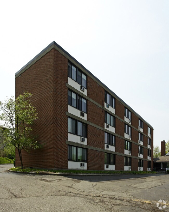 Building Photo - Council Gardens - Senior