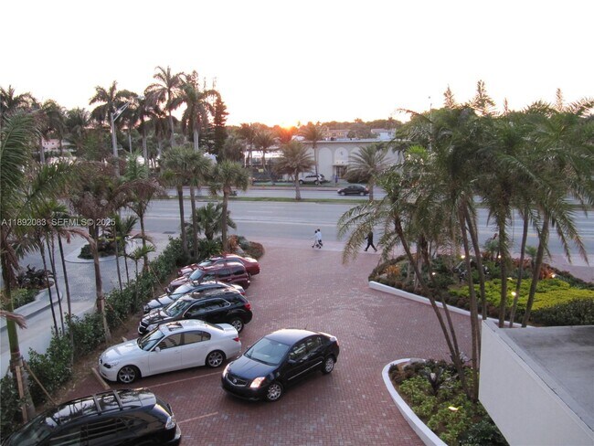 Building Photo - 5415 Collins Ave