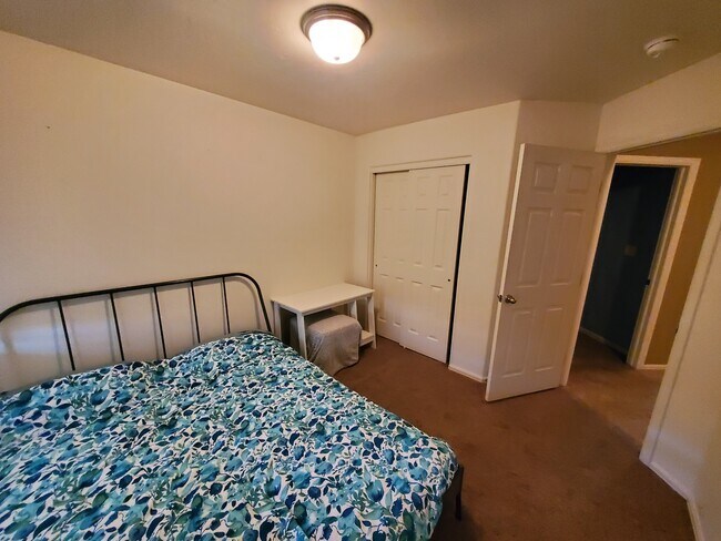 Building Photo - 2476 Orion Way