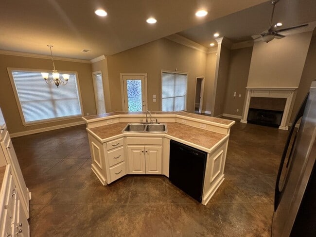 Building Photo - 2568 Middletowne Dr