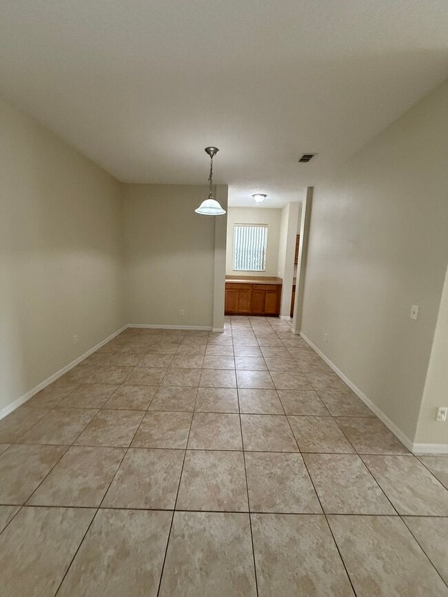 Building Photo - Chickasaw Place 3 Bedroom +Office or 4th B...