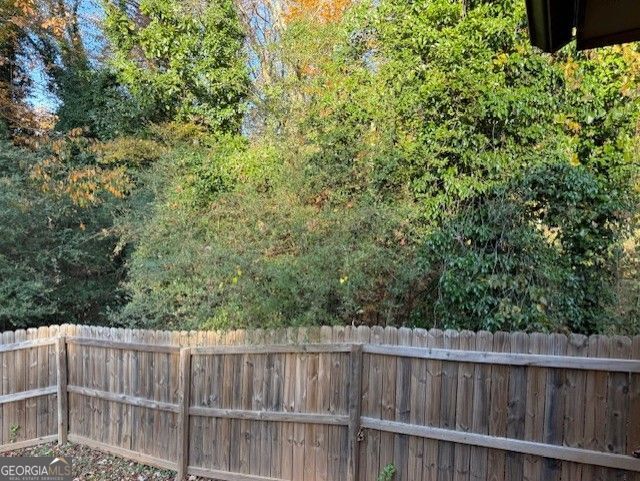 Building Photo - 19 Oak Hill Dr