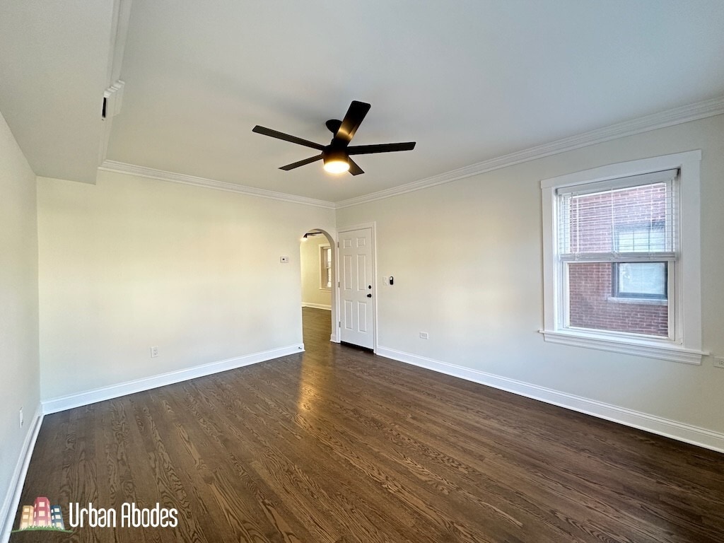 Building Photo - 3045 W Addison St