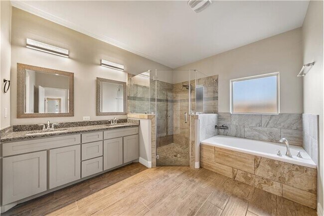 Building Photo - 7721 Dove Holw Dr