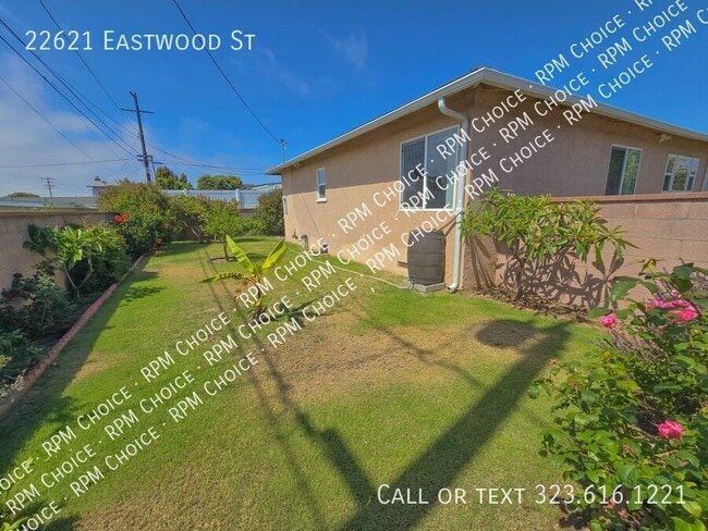 Building Photo - 22621 Eastwood St