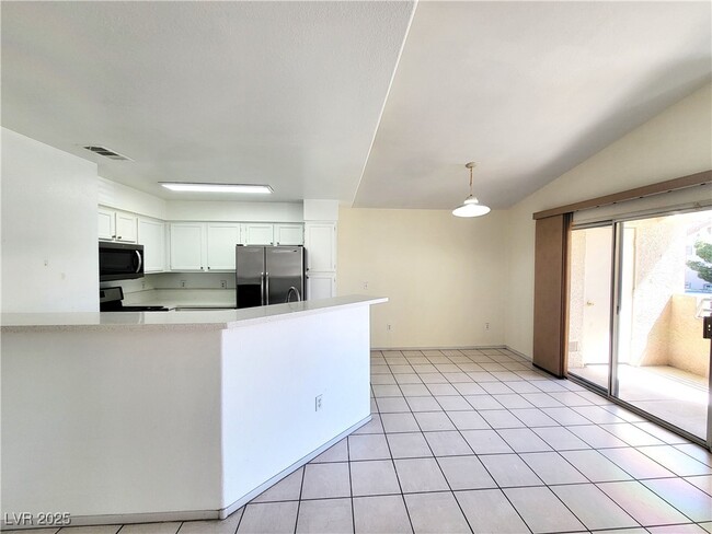 Building Photo - 5415 W Harmon Ave