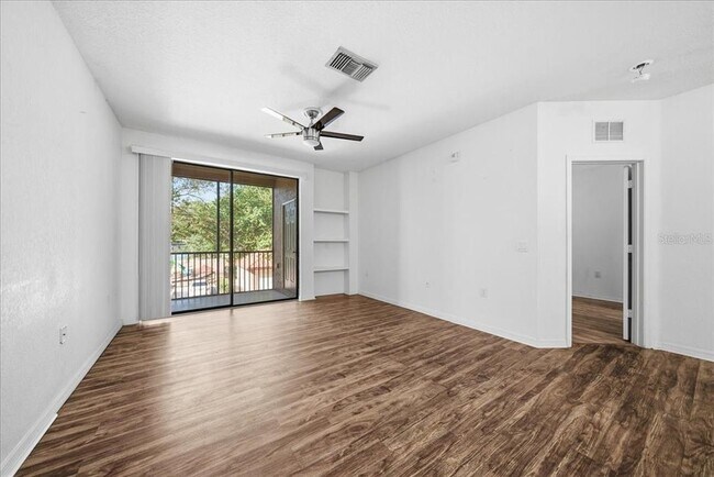 Building Photo - 6141 Metrowest Blvd