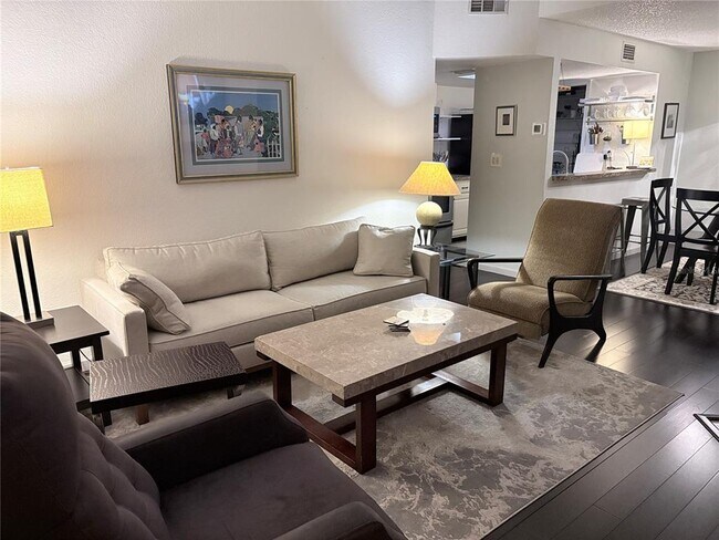 Building Photo - 10263 Gandy Blvd N