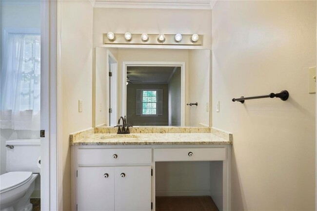 Building Photo - 3658 Chestnut Ridge Ct