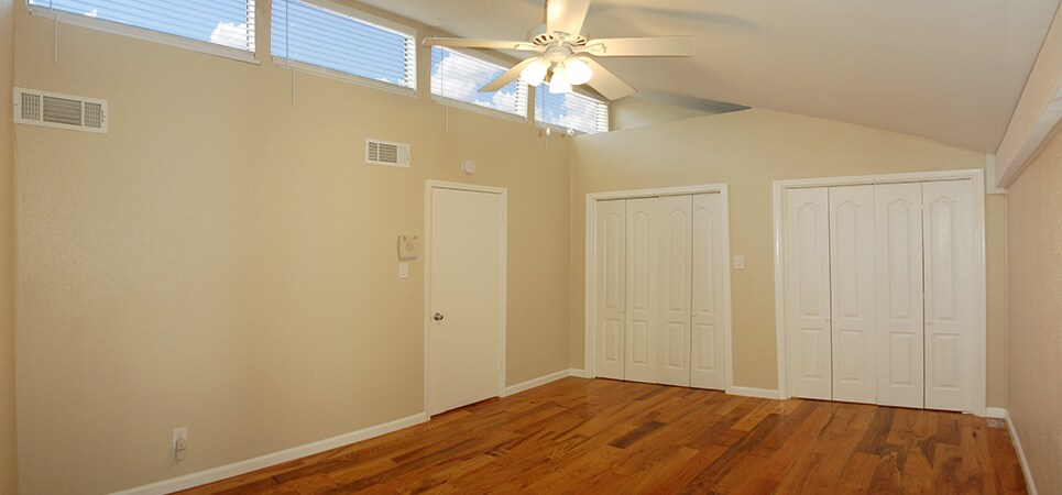 Second bedroom - 8710 Park Ln