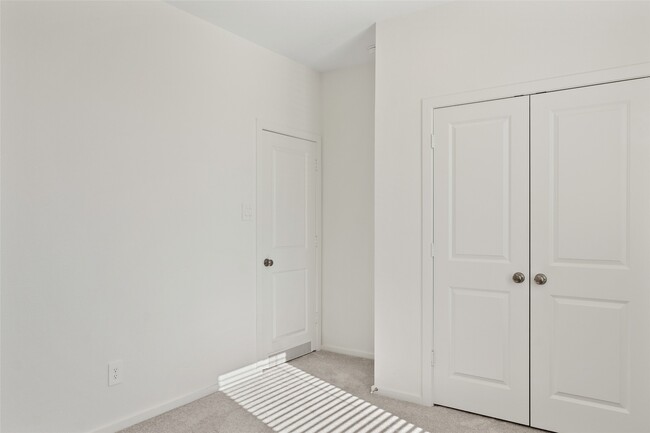 Building Photo - 17754 Pansy Heron Trl