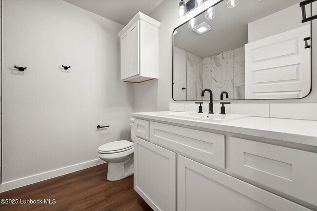 Building Photo - Stunning Newly Built Home in a Lovely Neig...